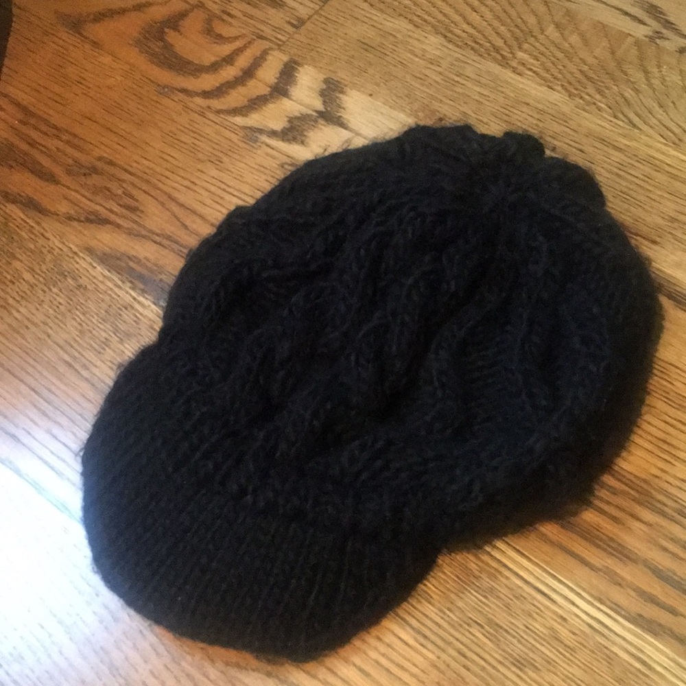 Black knit hat